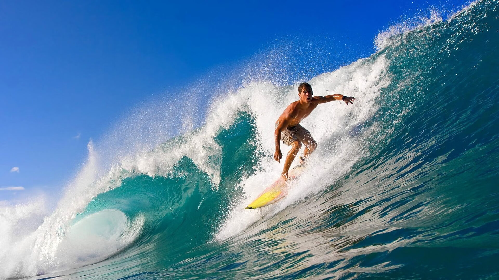 莱万多夫斯基连续二十场比赛得分超过精彩发挥，MAD挑战极限！